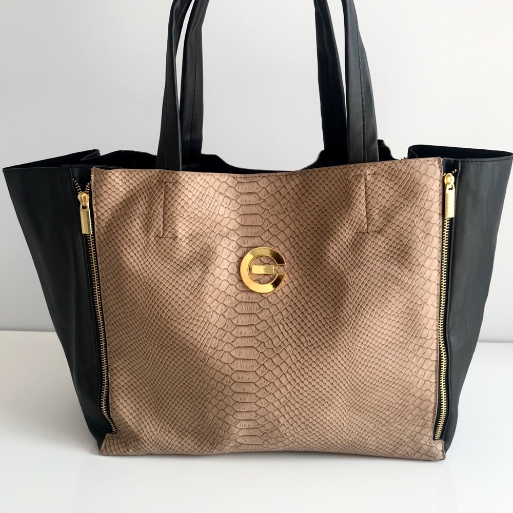 NWOT Elizabeth Grant Faux Snake Tan Skin and Black Faux Leather Tote Bag